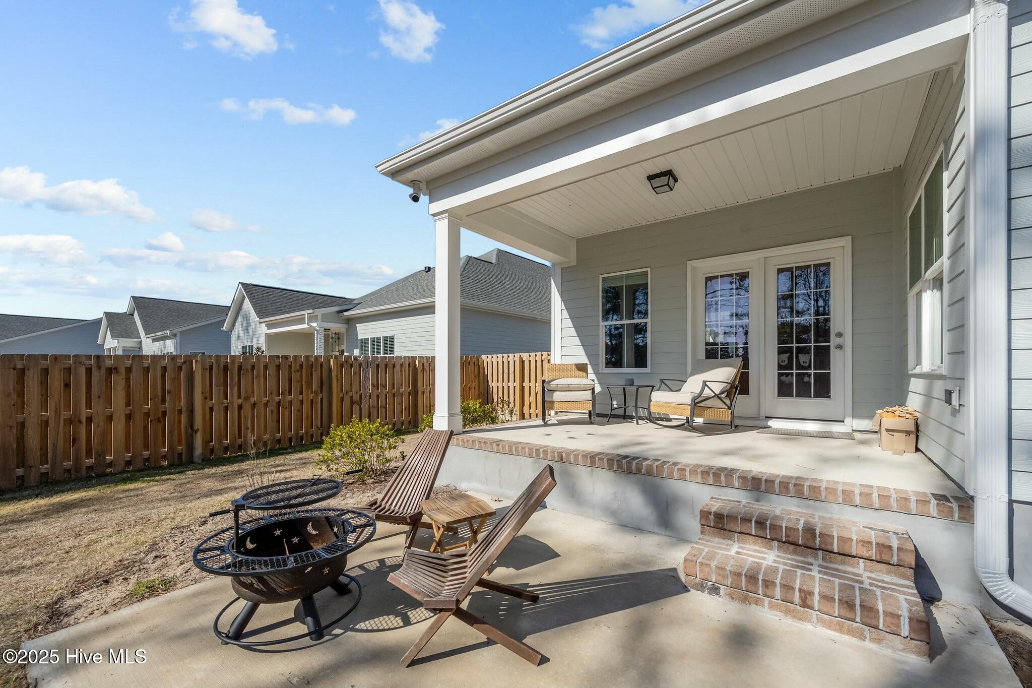 100558663 | Photo 35