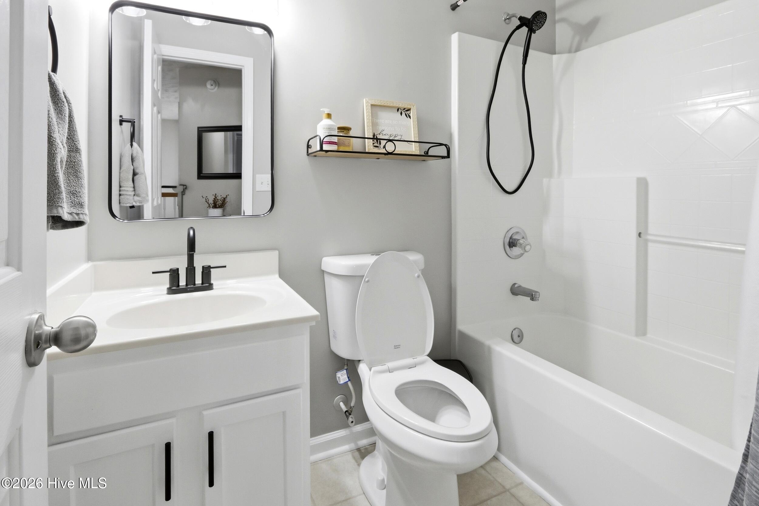 100551374 | Photo 40