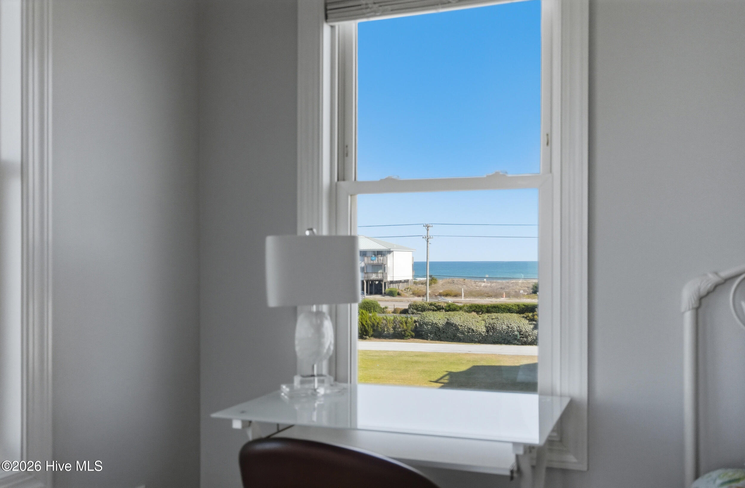 100565871 | Photo 43