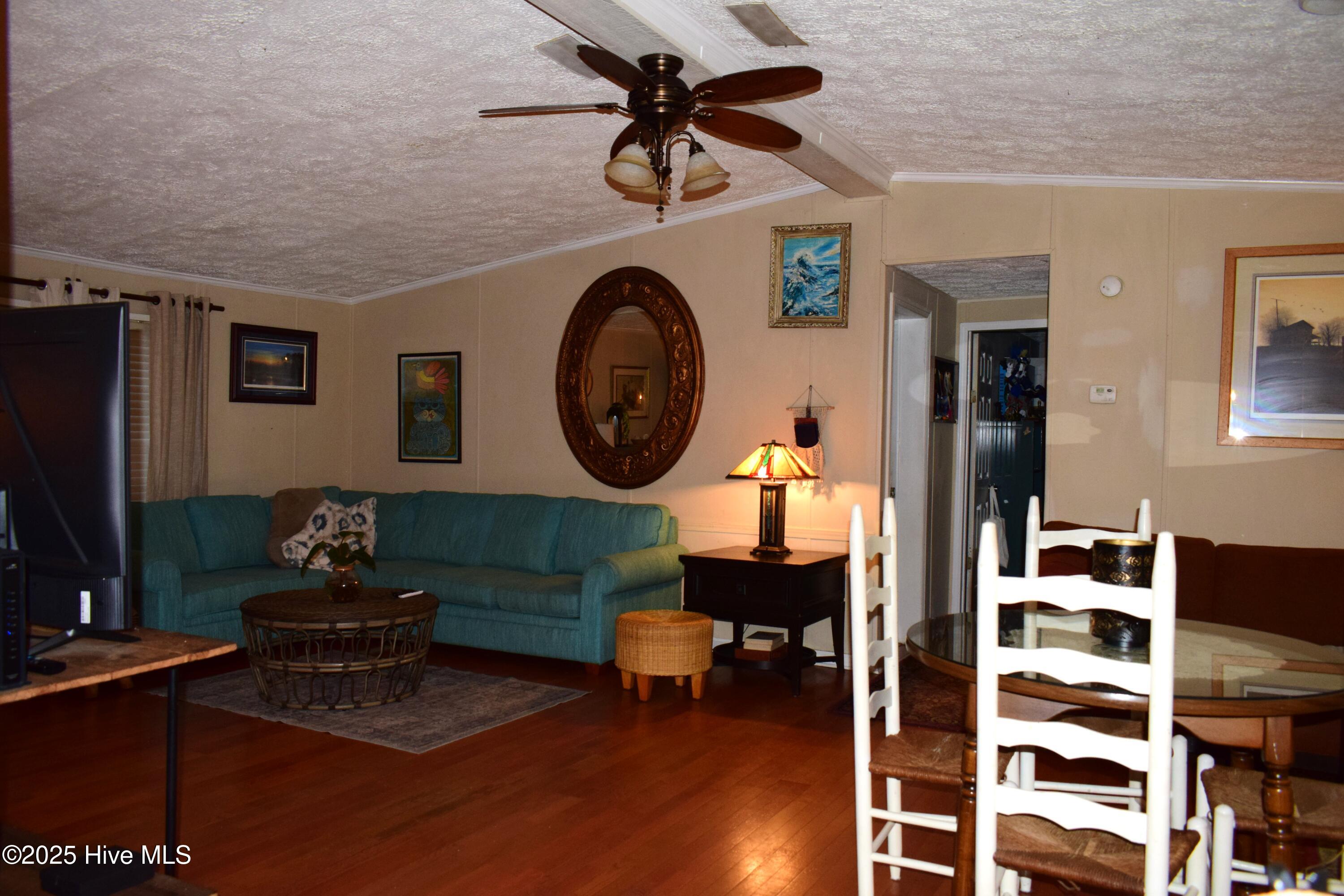 100543289 | Photo 14