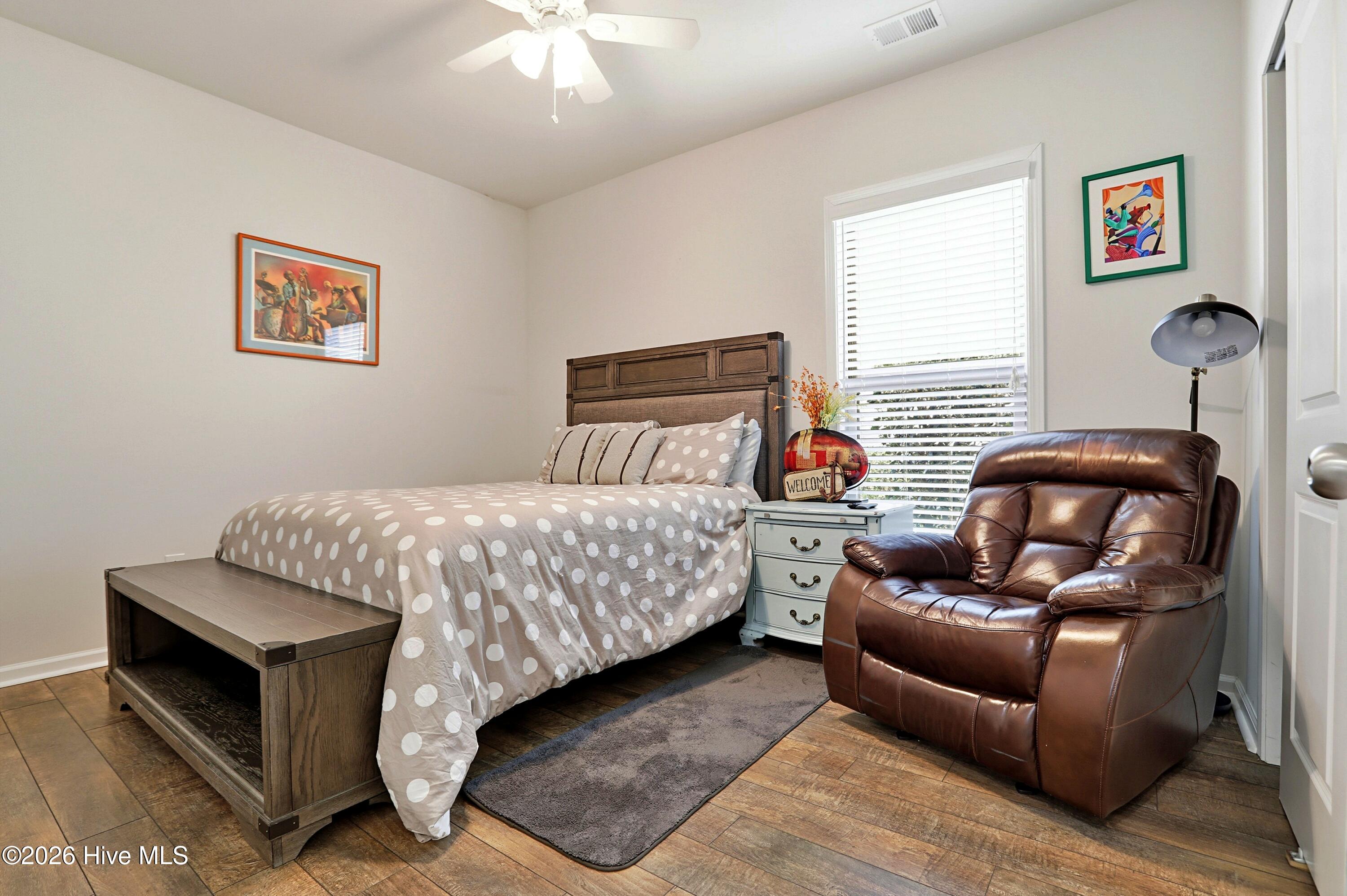 100549696 | Photo 23