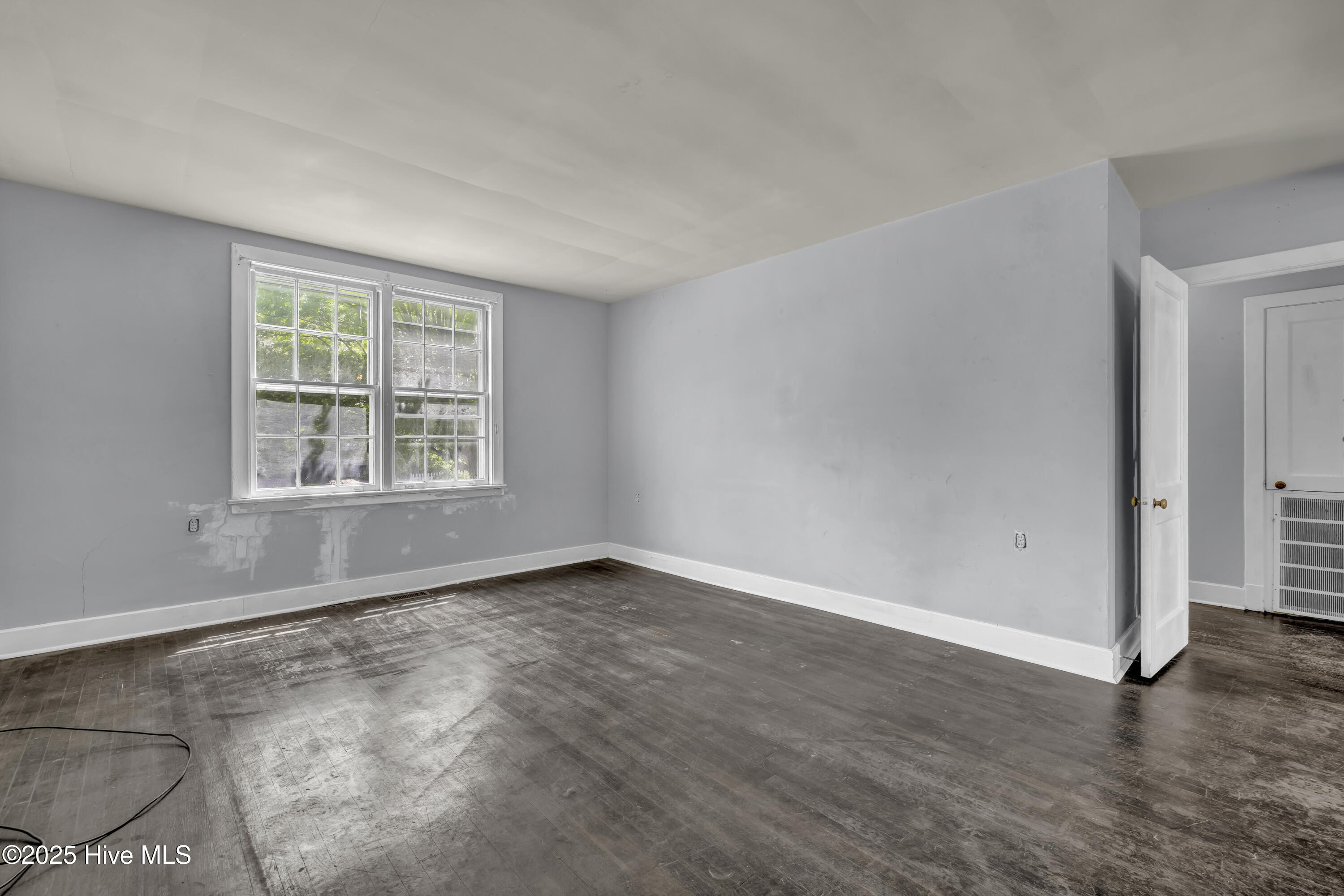 2940 Oleander Drive F5, Wilmington, NC 28403 – photo 13: Living Room