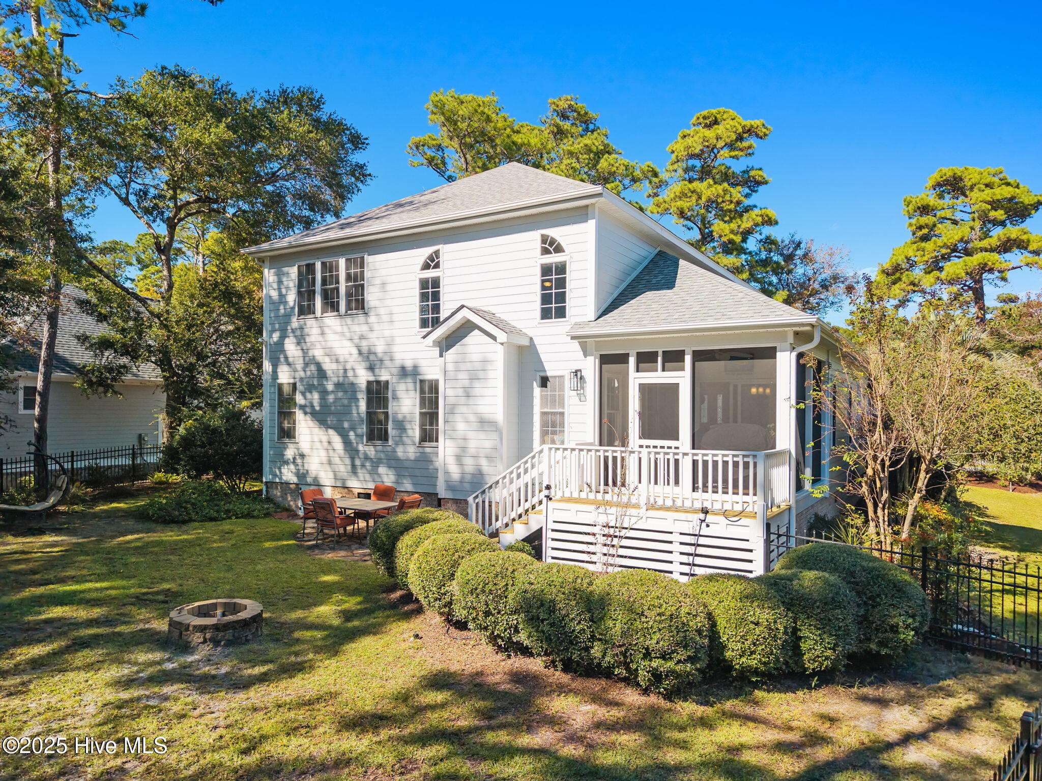 100537506 | Photo 52