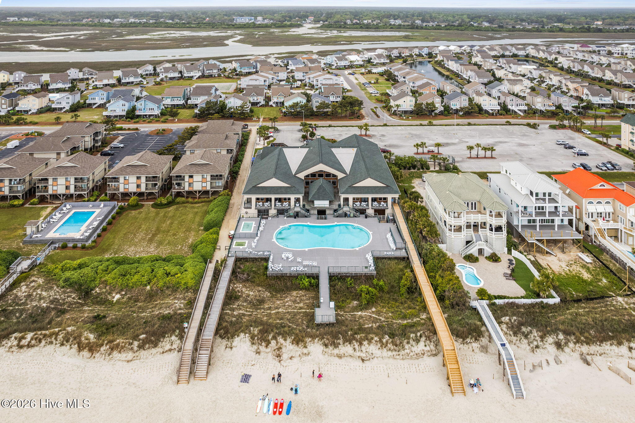 100555229 | Photo 46