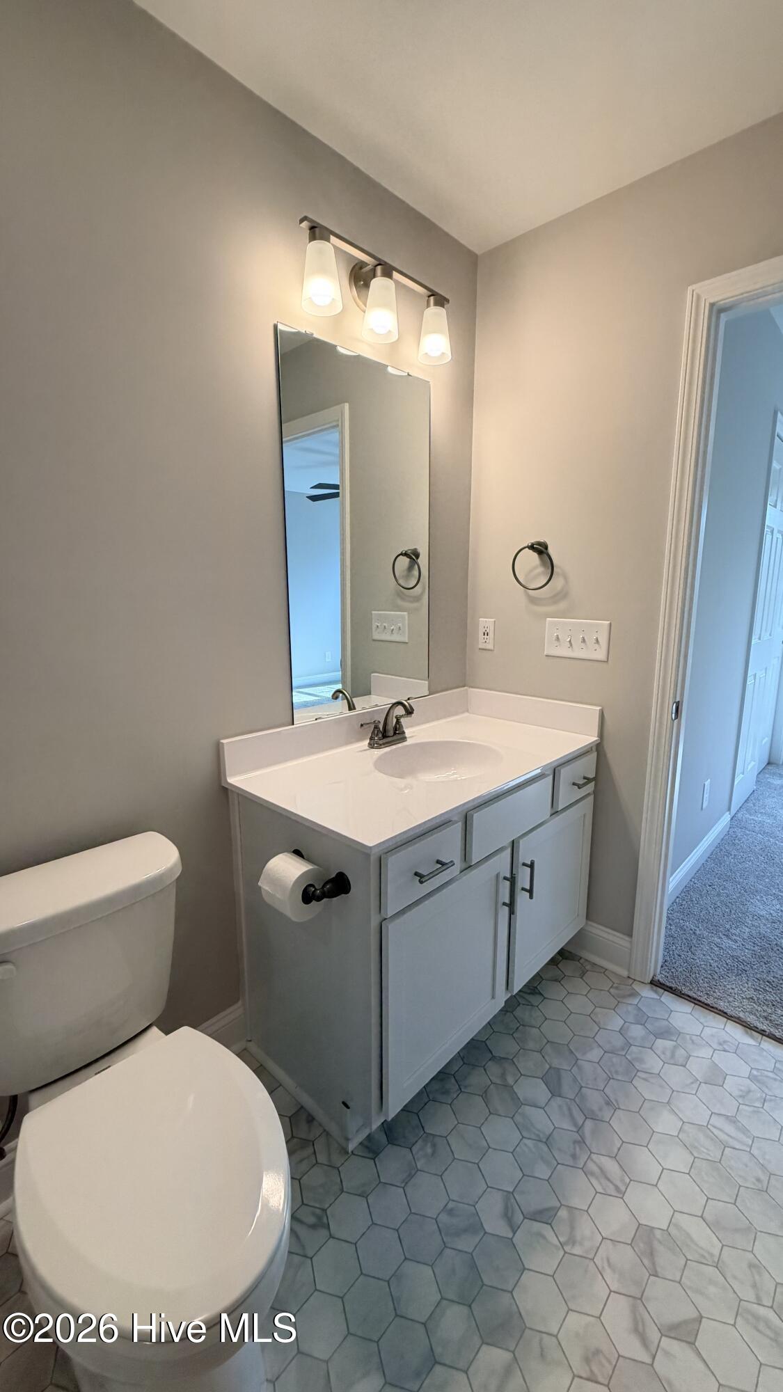 100558167 | Photo 11