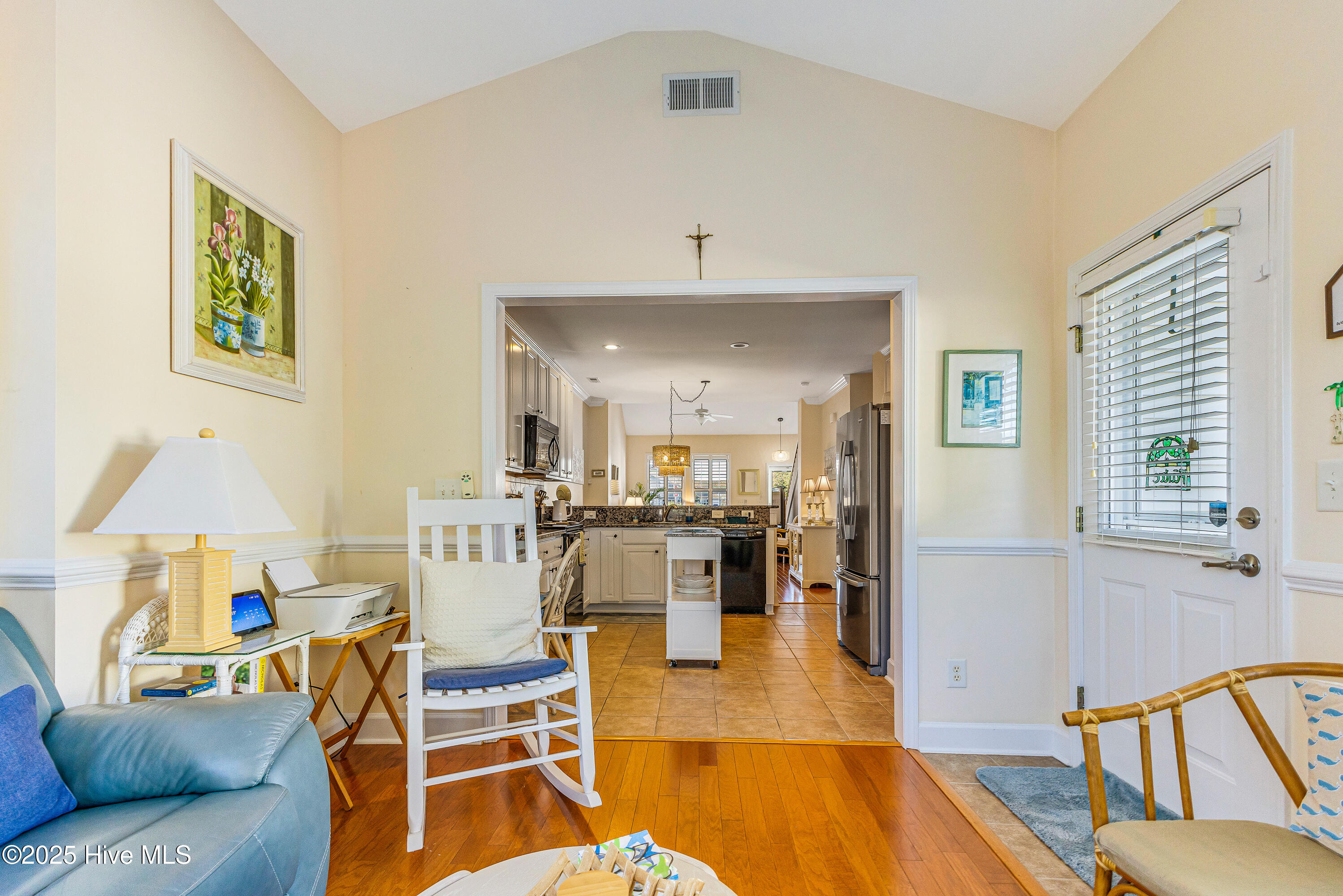 100546099 | Photo 17