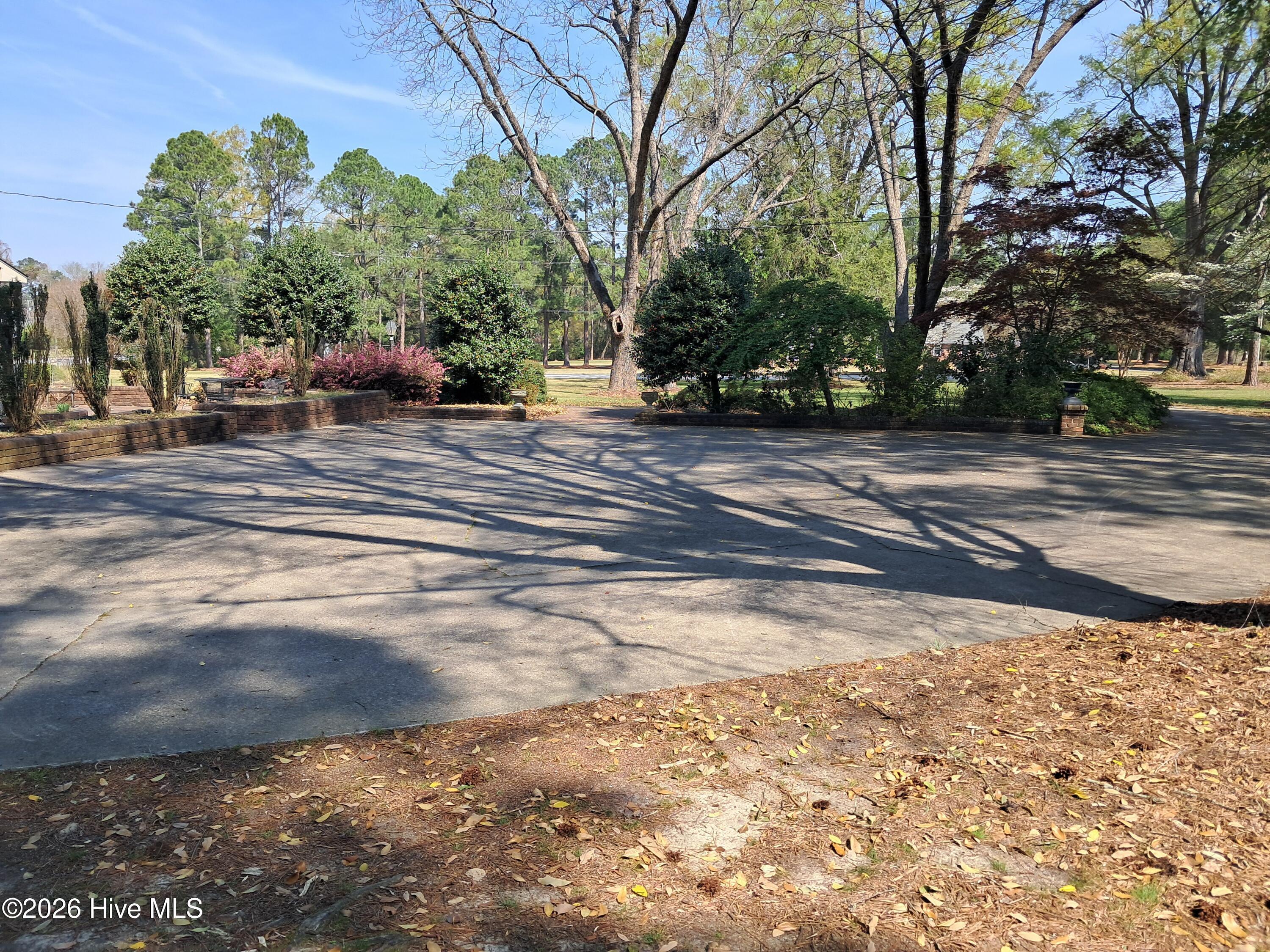 316 First St_parking_11_20260327