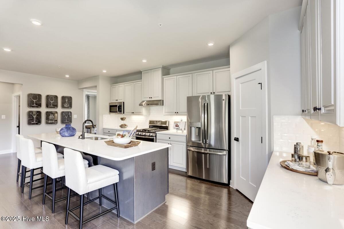 100548153 | Photo 10