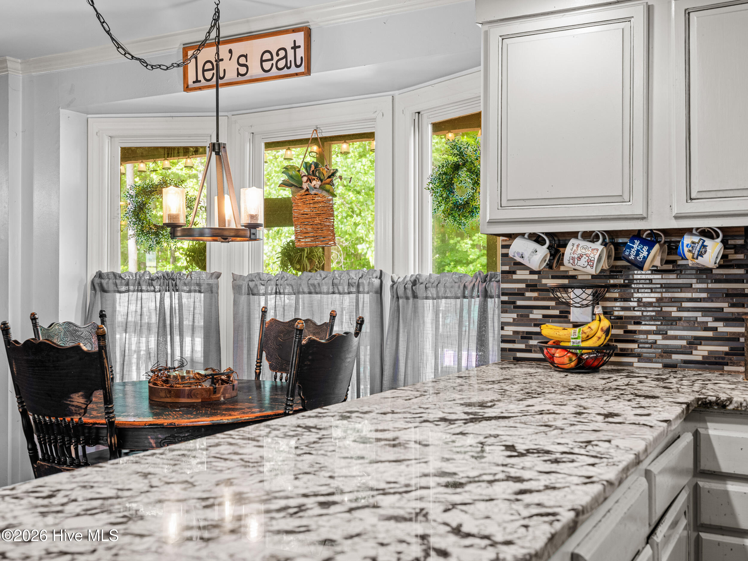 100570486 | Photo 28