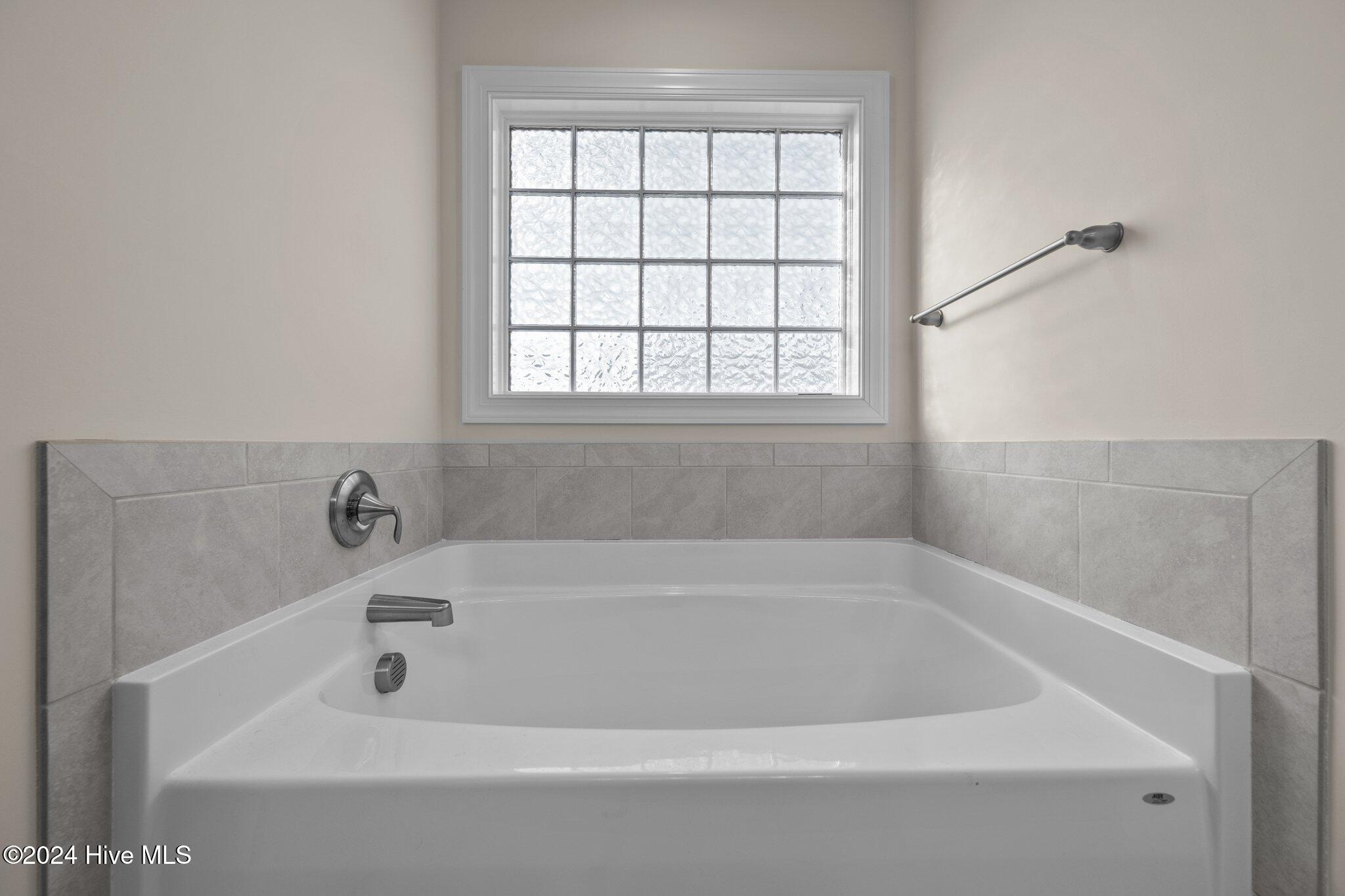 100551017 | Photo 24