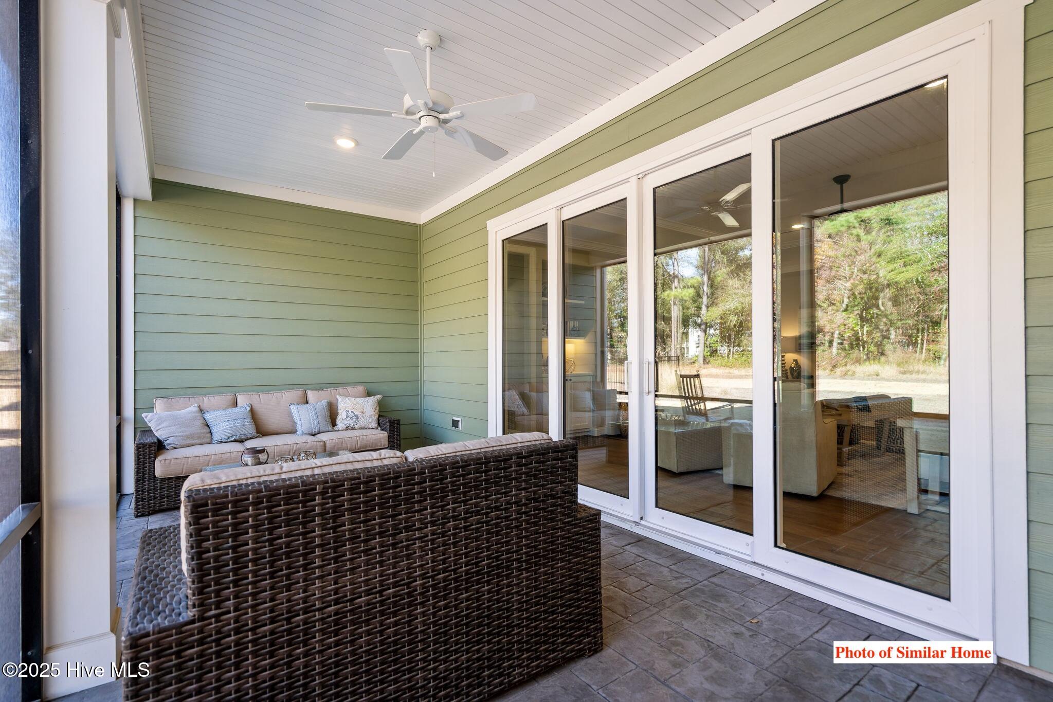 100545835 | Photo 58