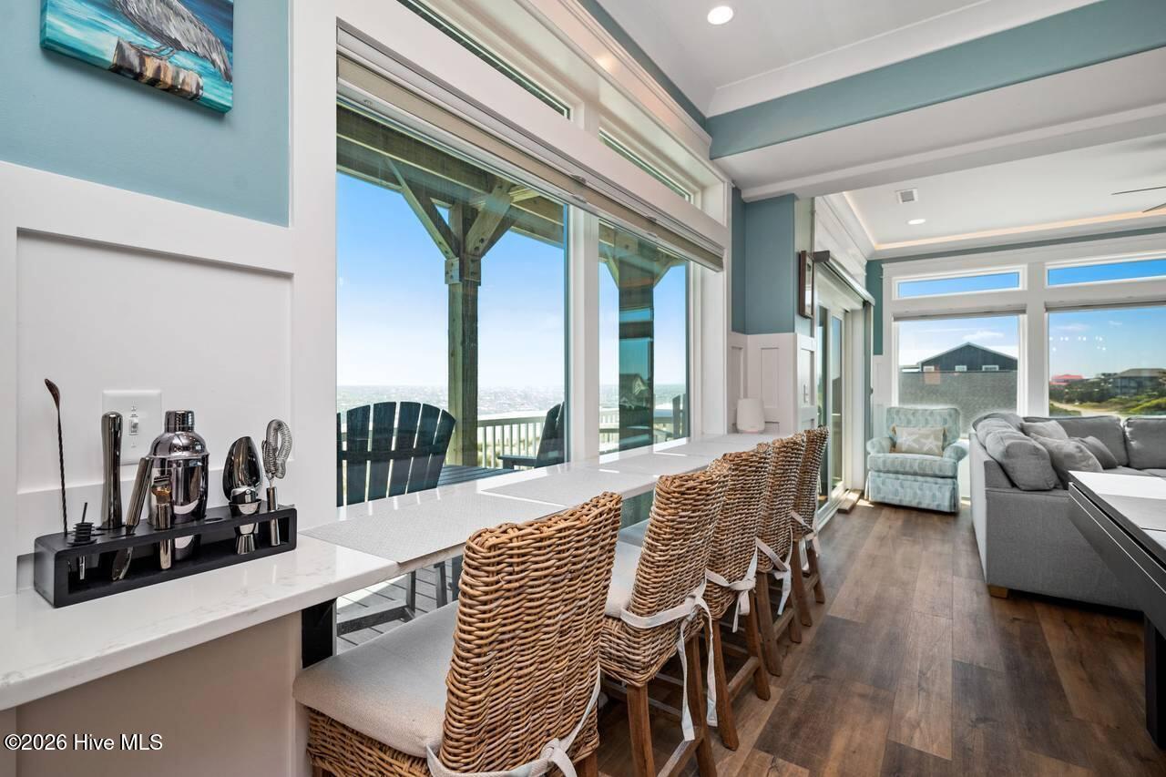 100560212 | Photo 63