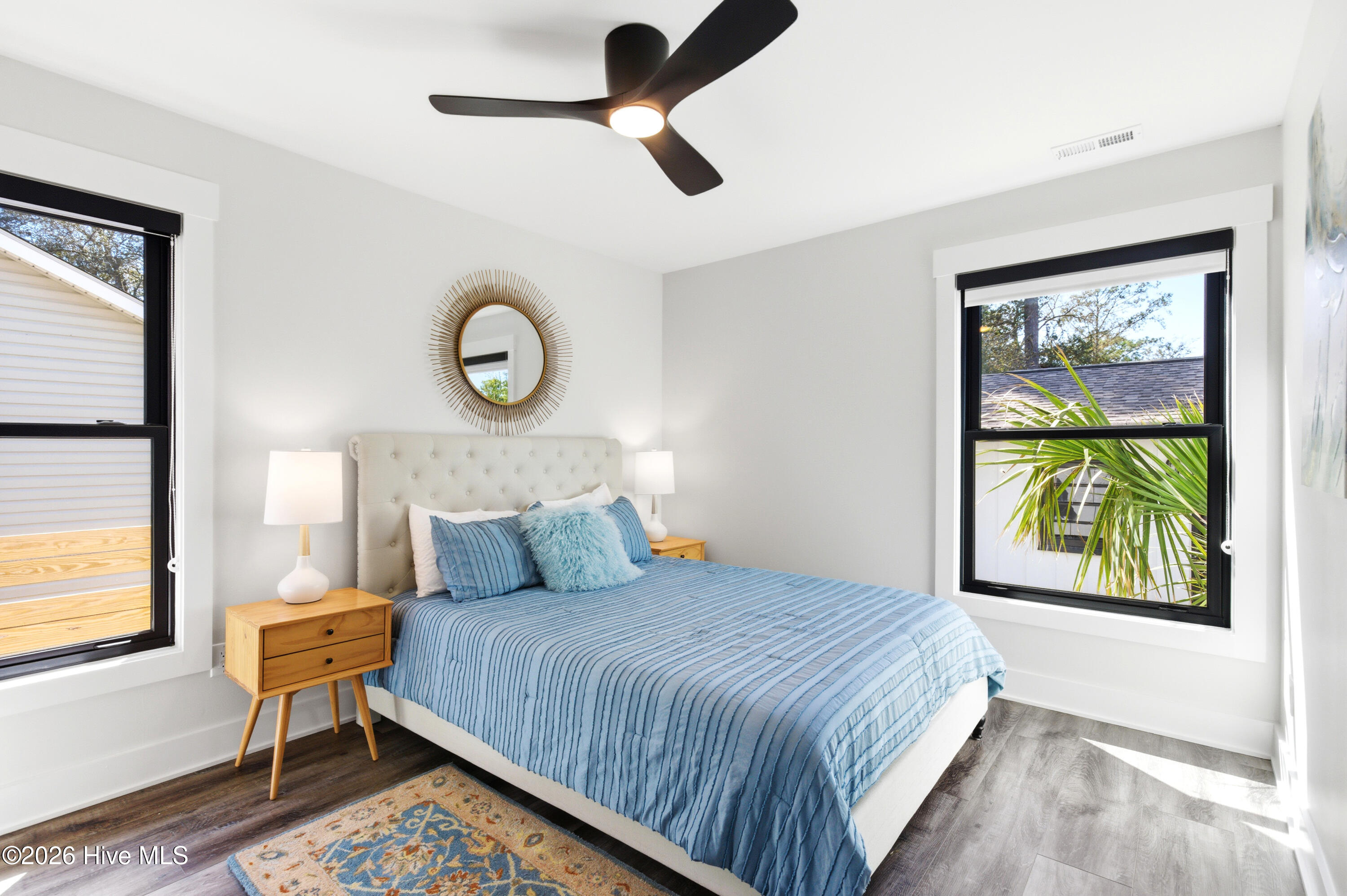 100564276 | Photo 28