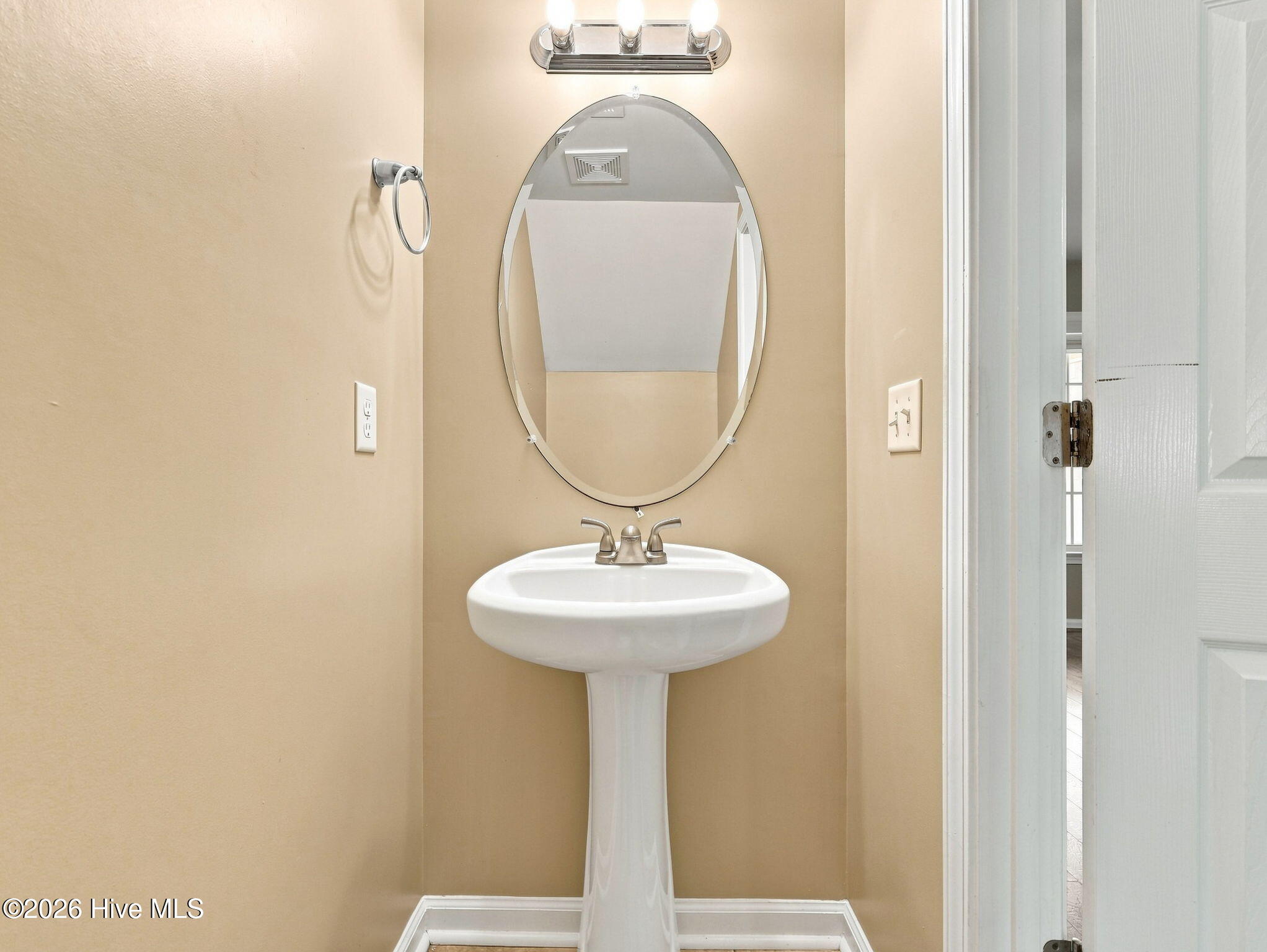 30-web-or-mls-419 Caldwell Loop 49_edit
