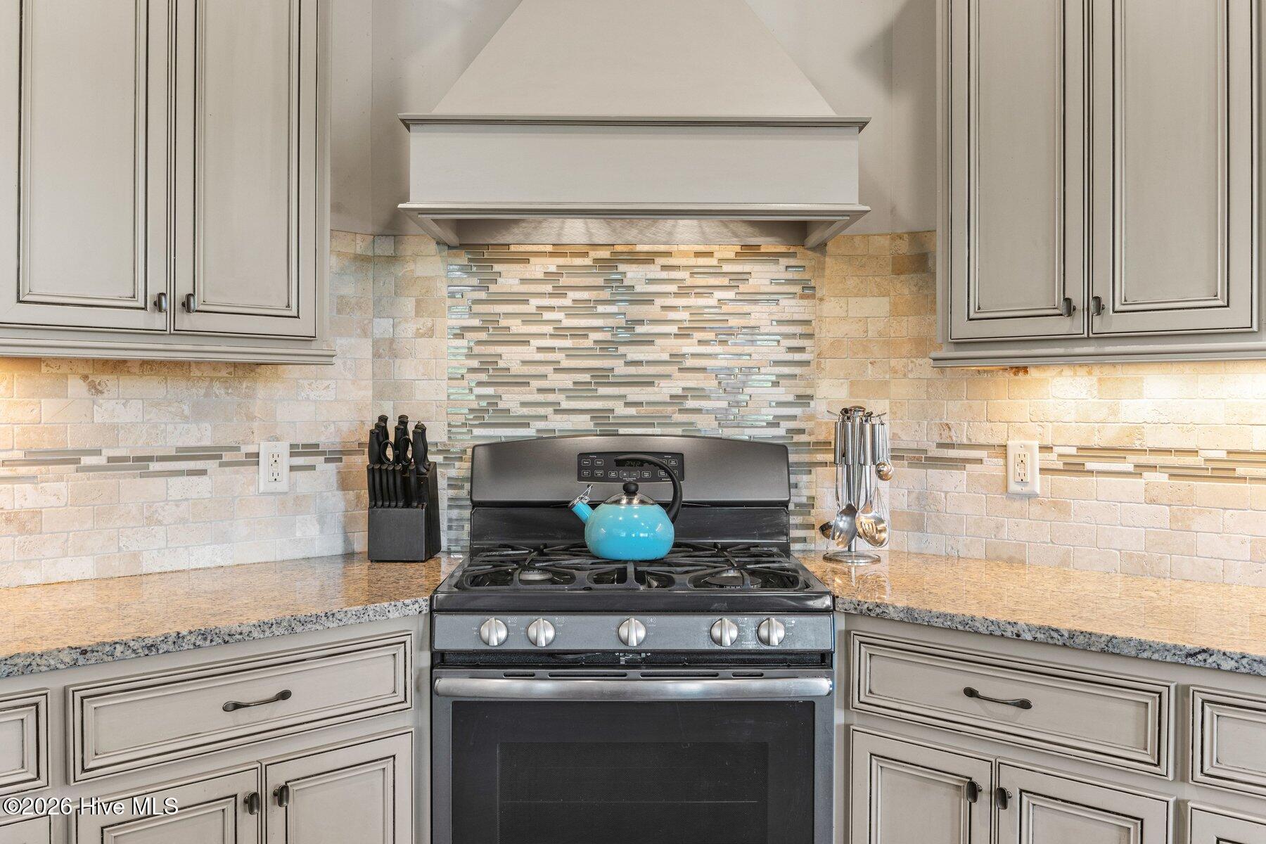 100555676 | Photo 25