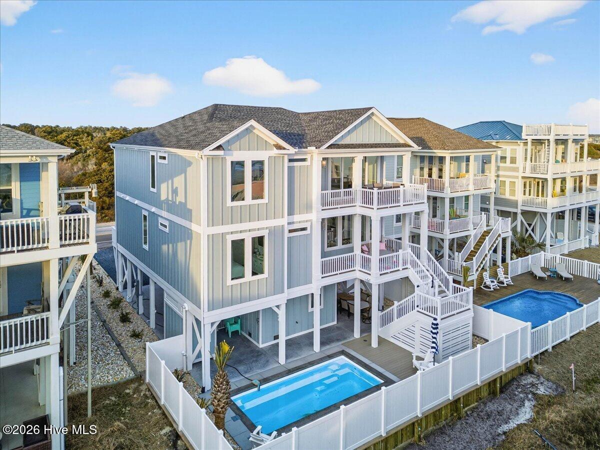 100543299 | Photo 89