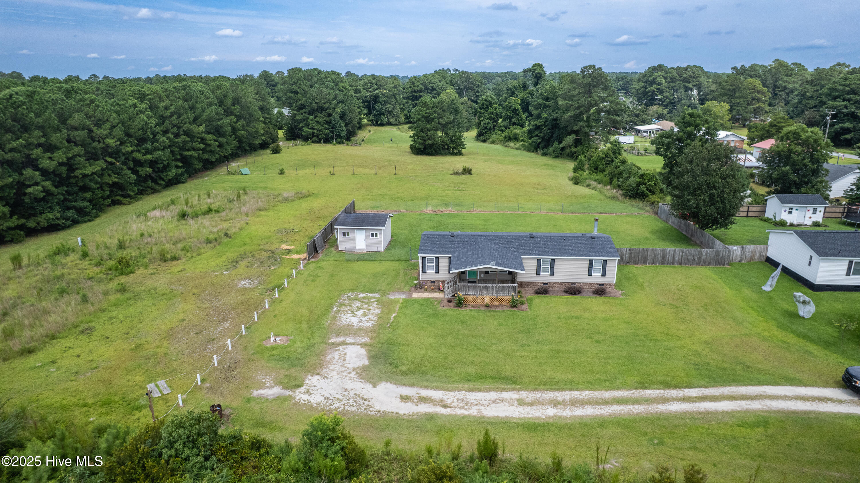 100527540 | Photo 25