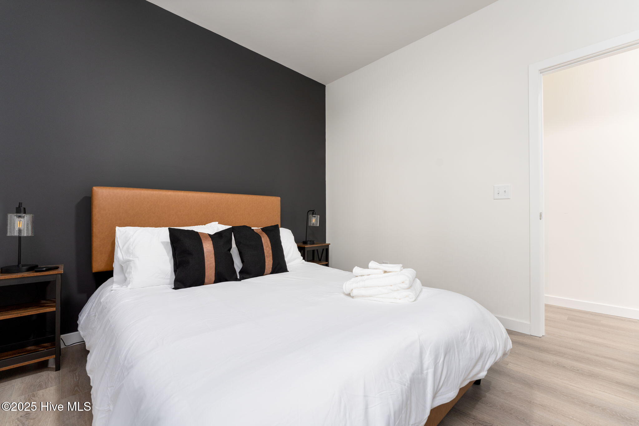 100485156 | Photo 41