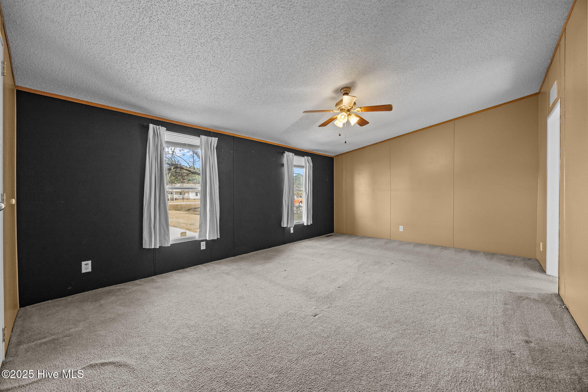 100546042 | Photo 18