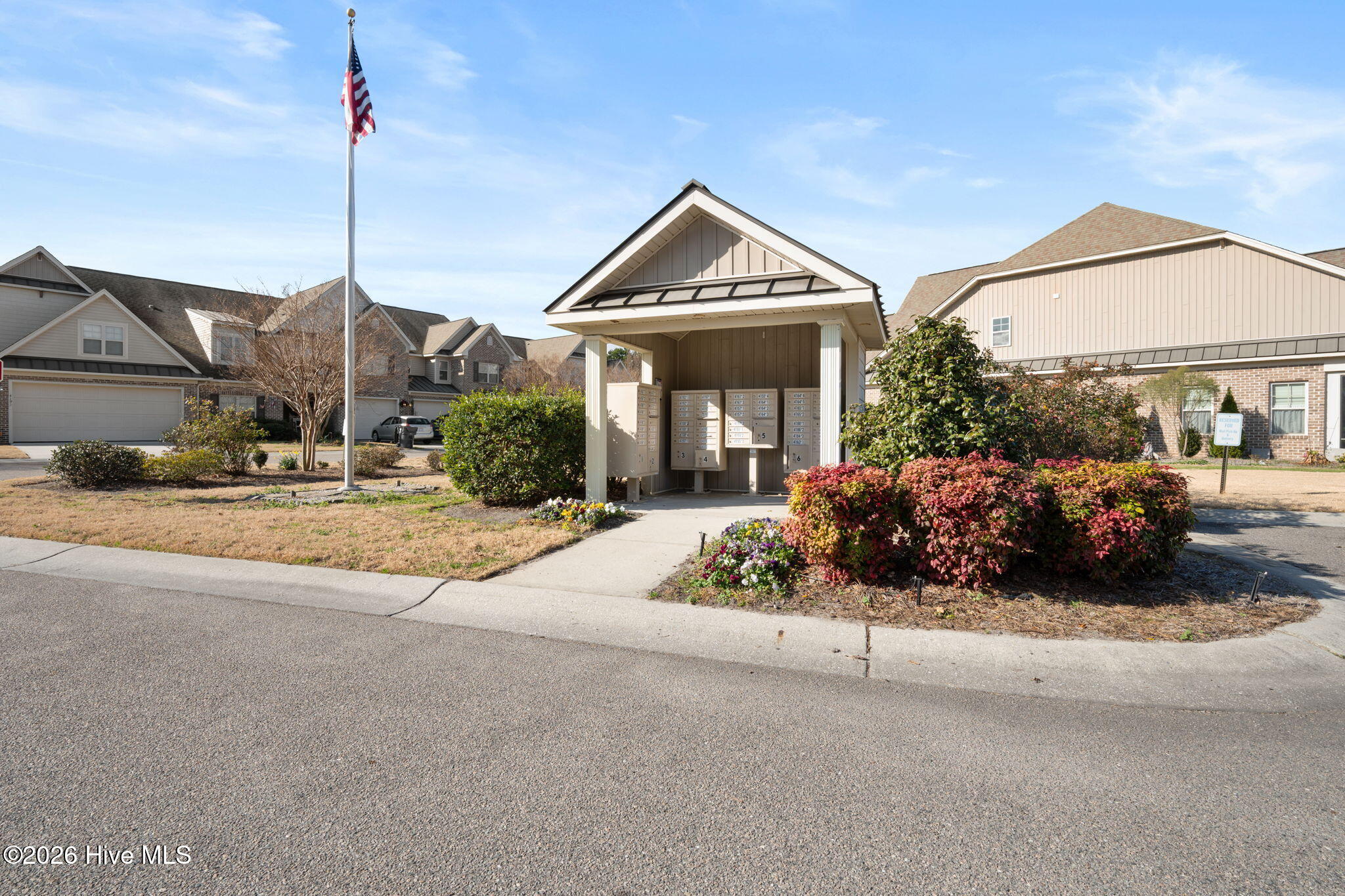 100547575 | Photo 40