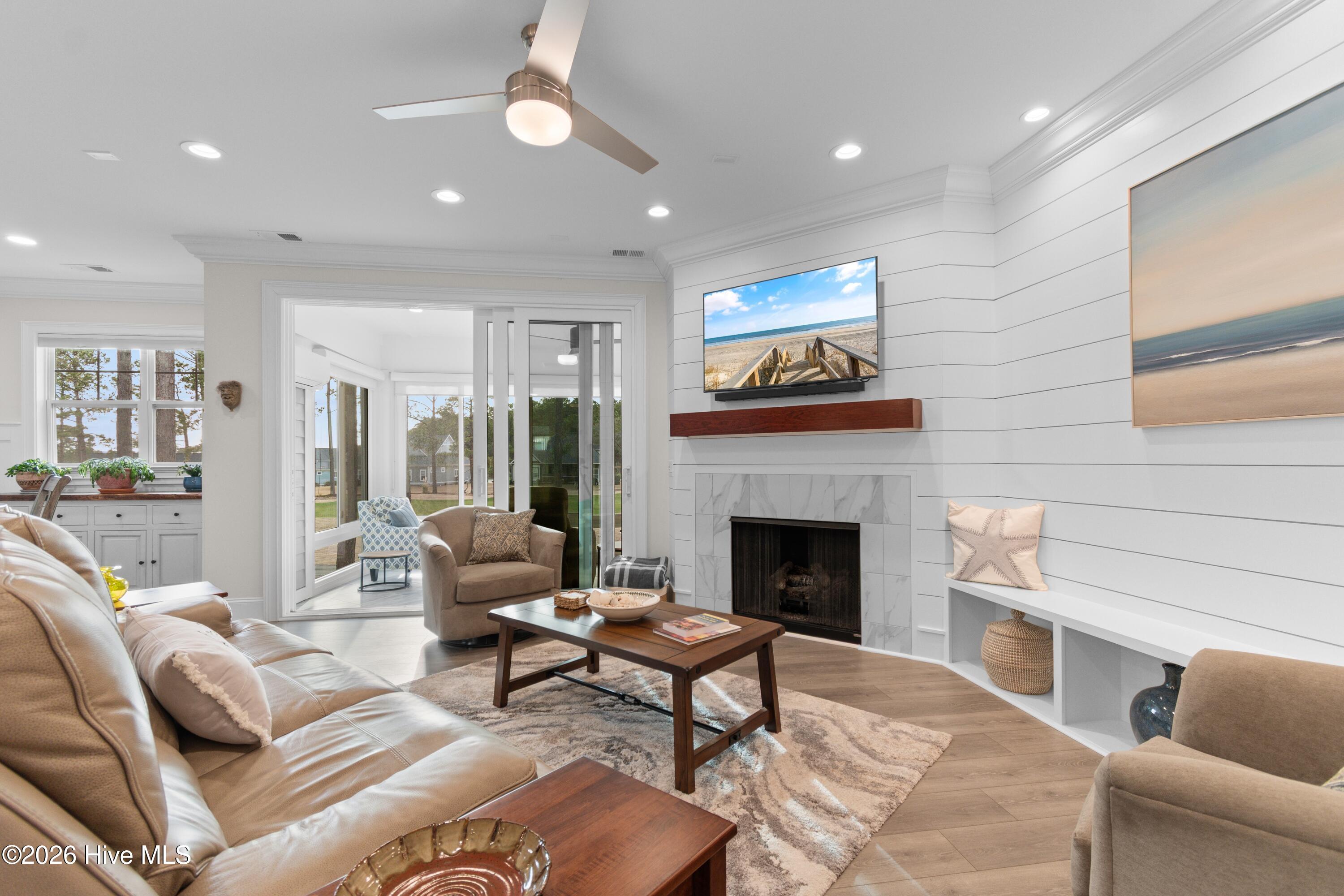 100555426 | Photo 10