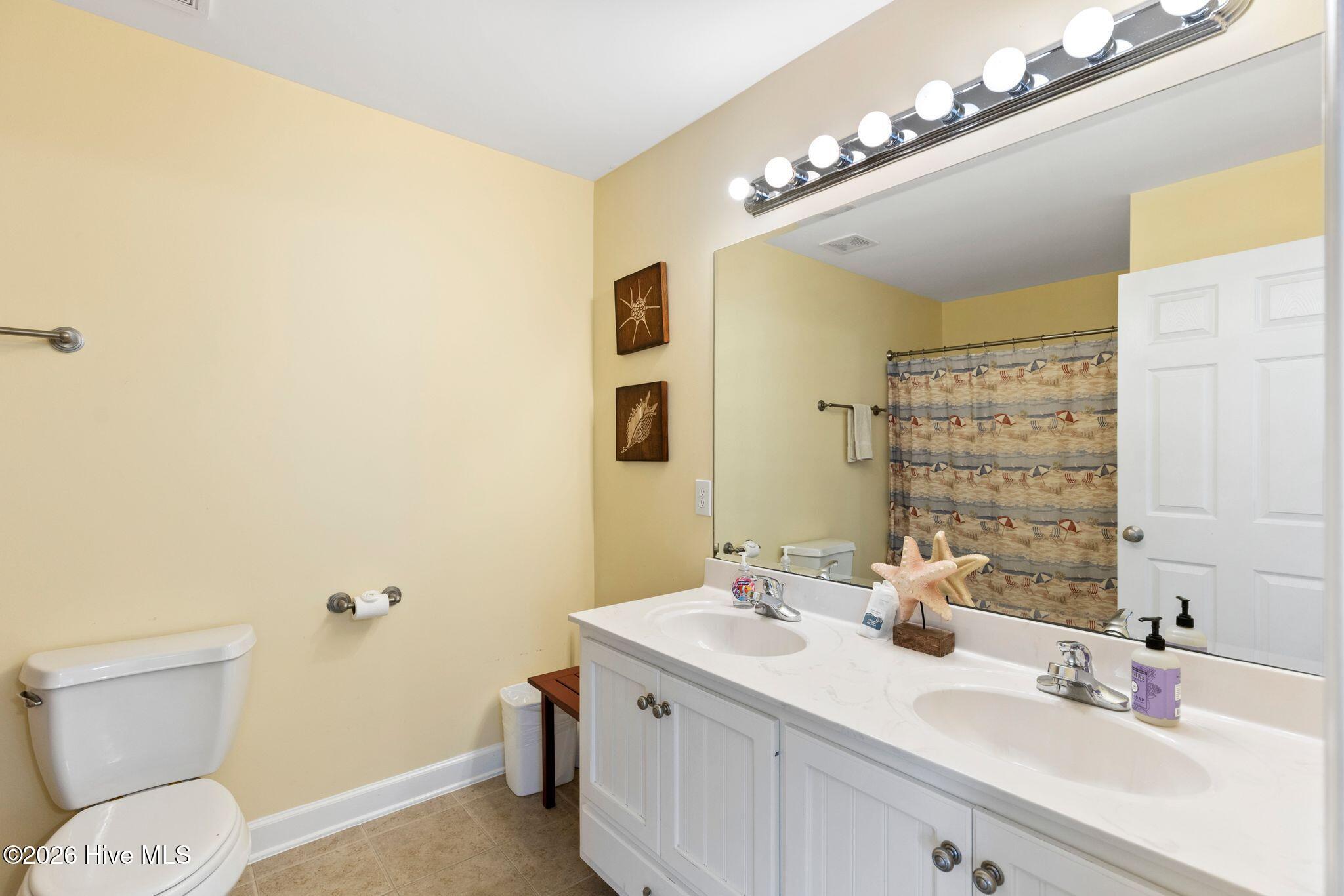 100570292 | Photo 36