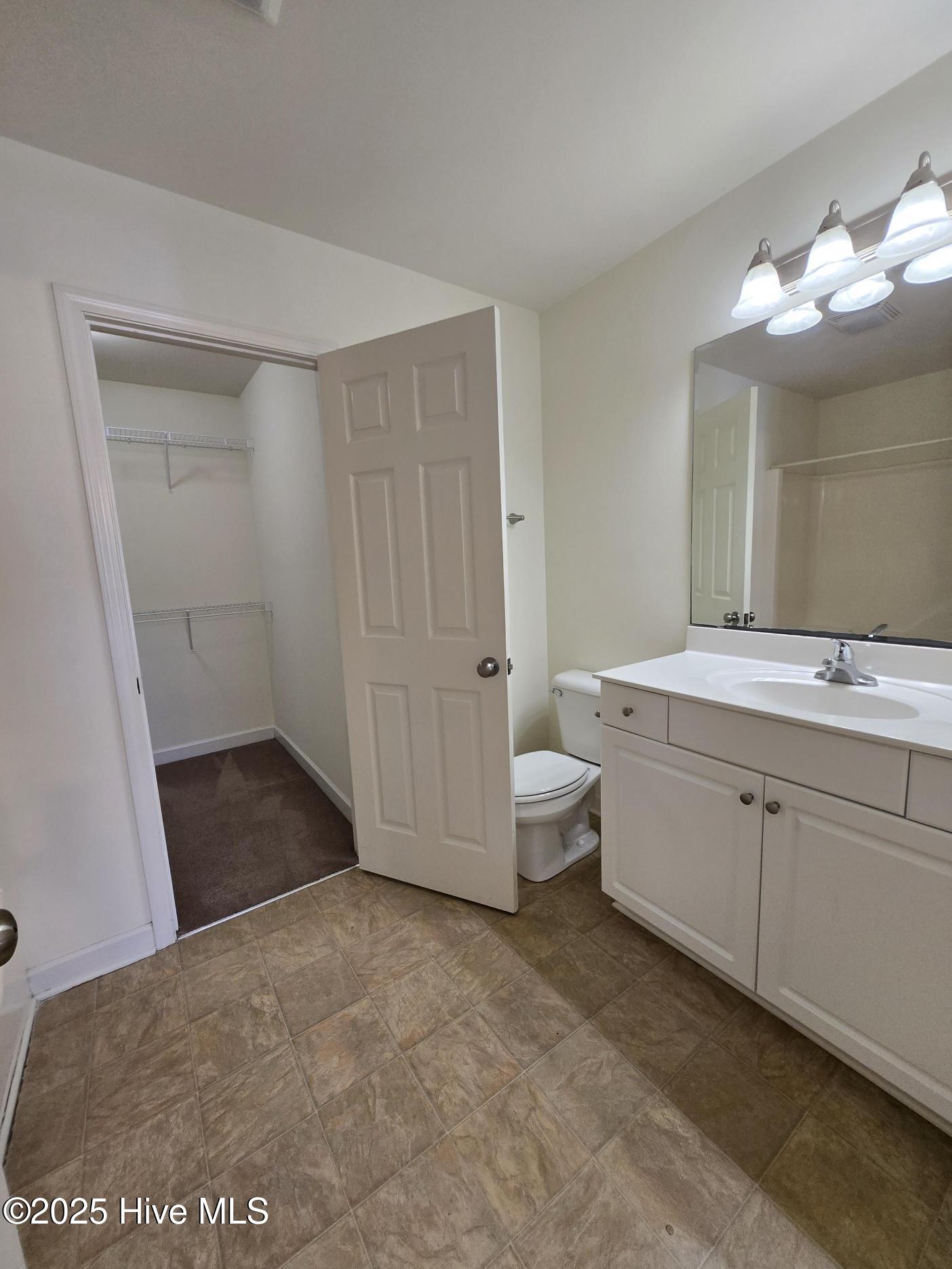 100536173 | Photo 15