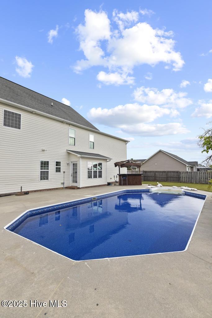 100532537 | Photo 37