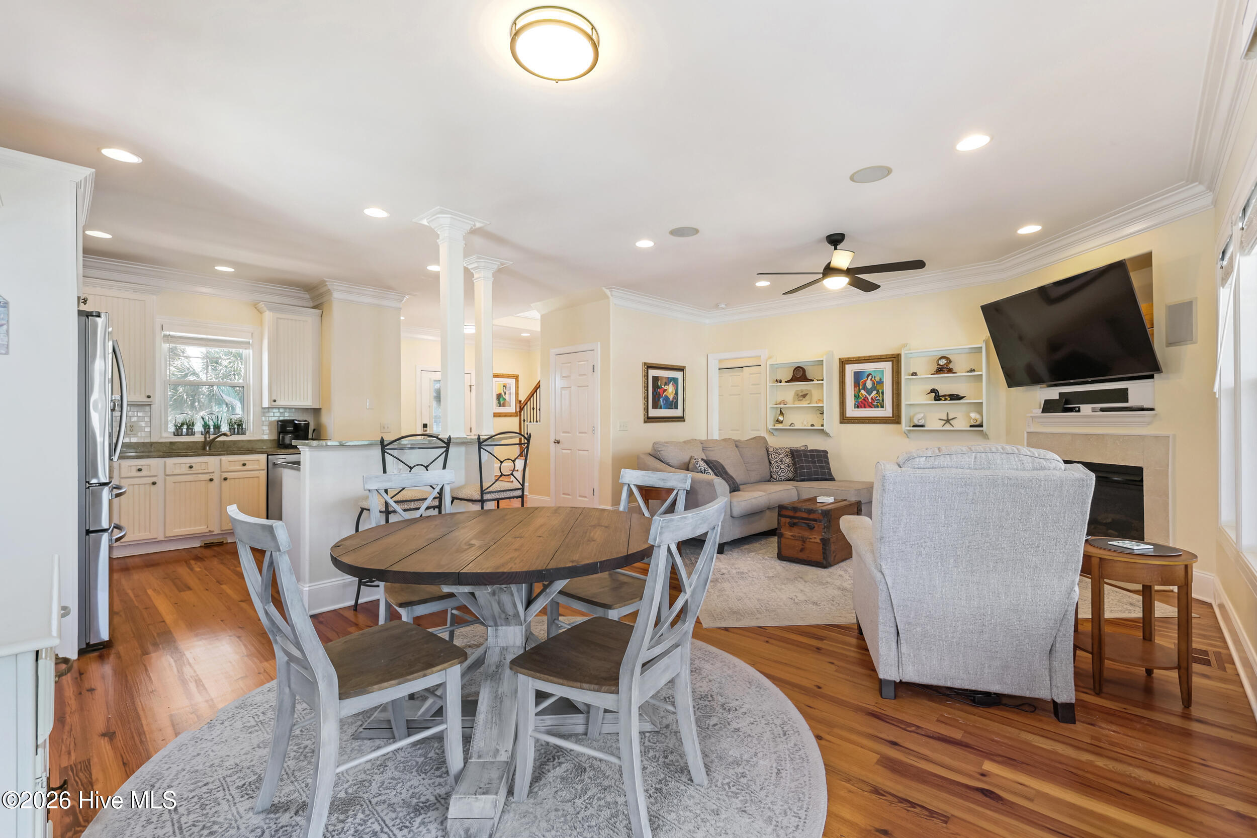 100568478 | Photo 16