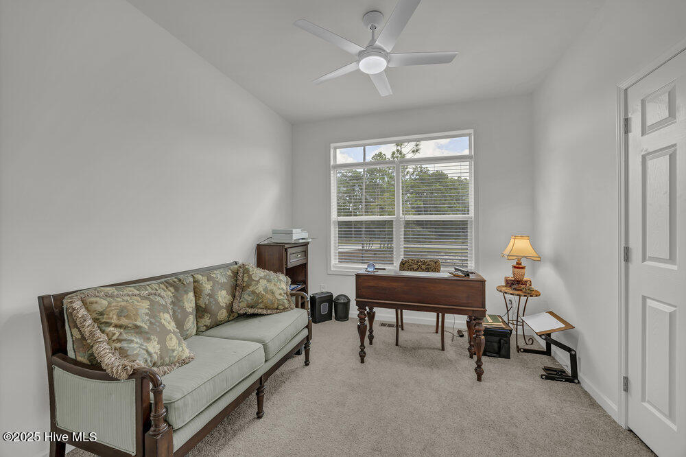 100534128 | Photo 24