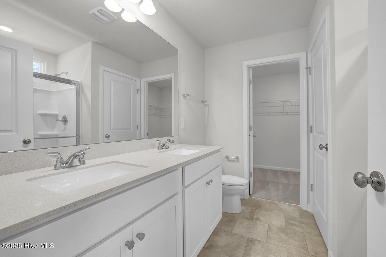 100550324 | Photo 13