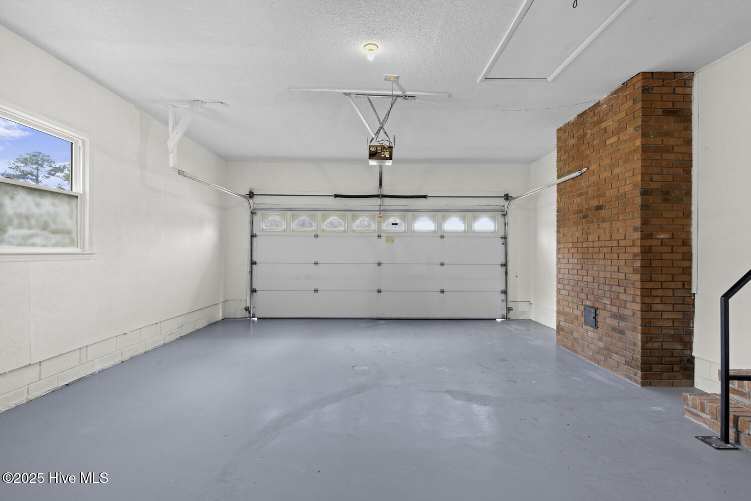 100544995 | Photo 35