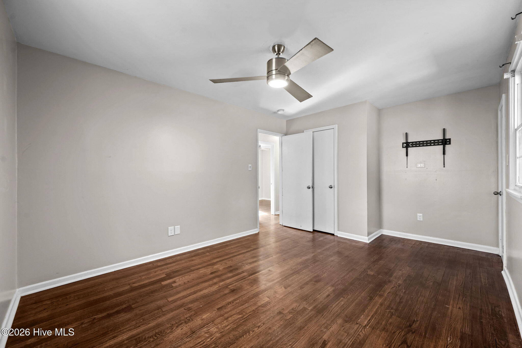 100547094 | Photo 10