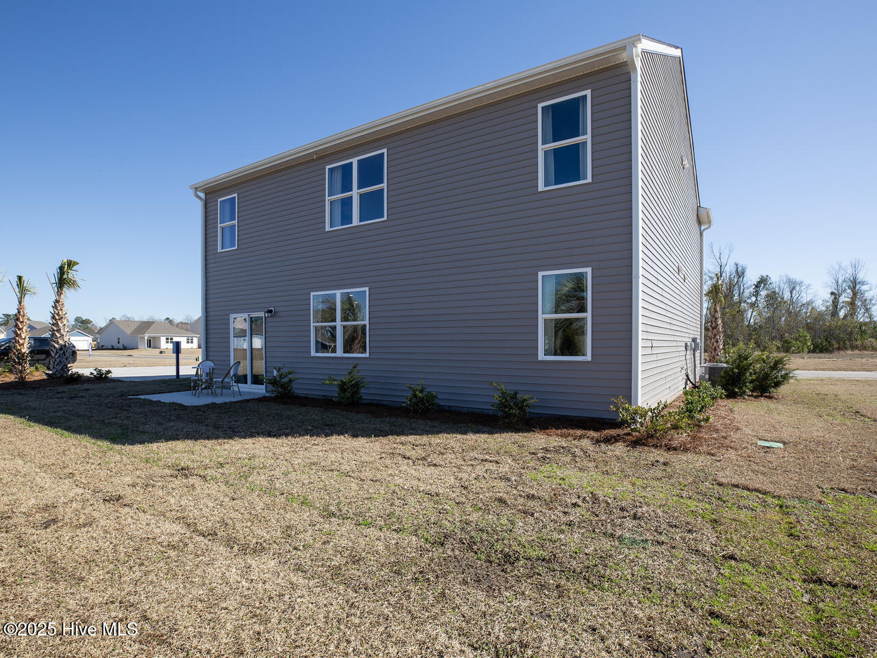 100556839 | Photo 51