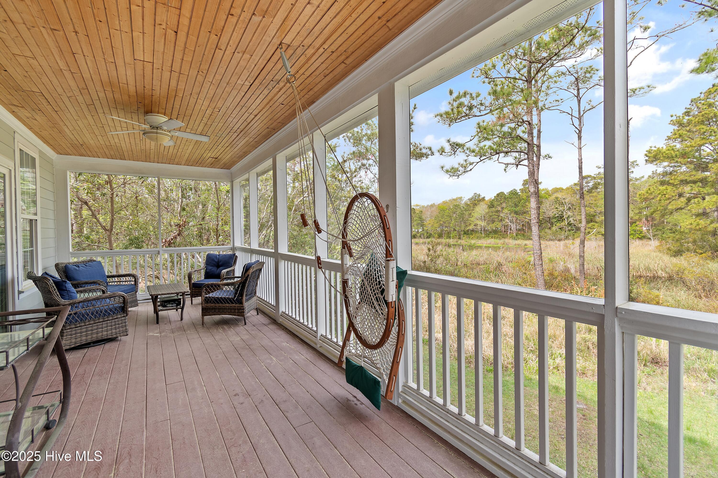 100520830 | Photo 34