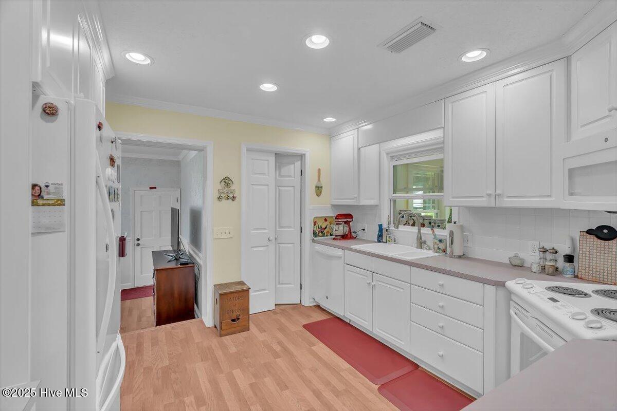 100542832 | Photo 20