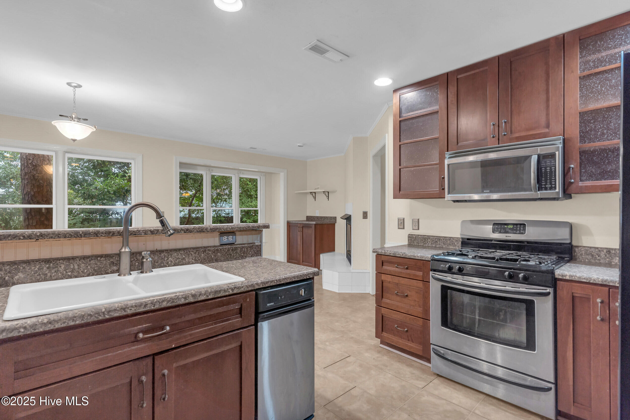 3004 Wickford Road, Wilmington, NC 28409 – photo 19: Kitchen