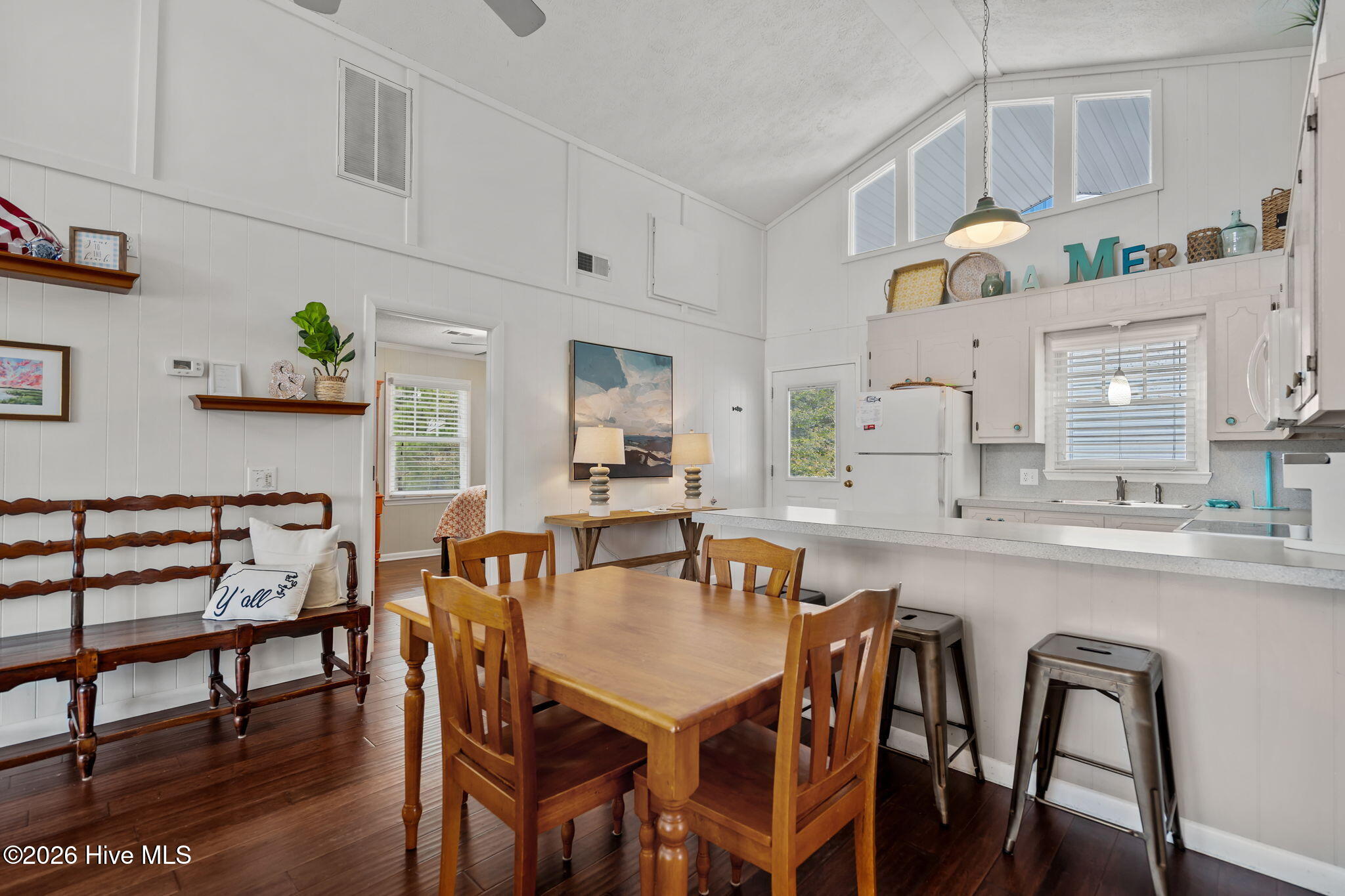 100543033 | Photo 16