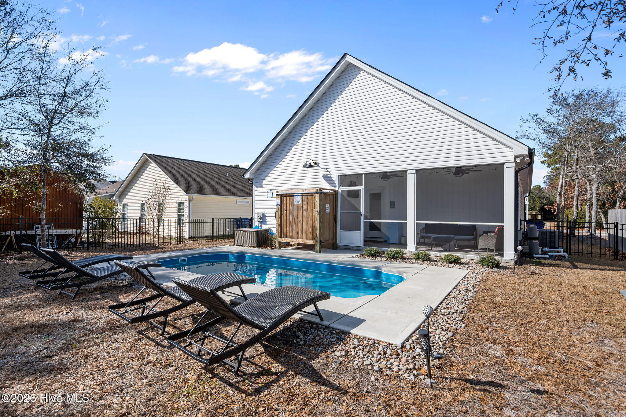 100552076 | Photo 37