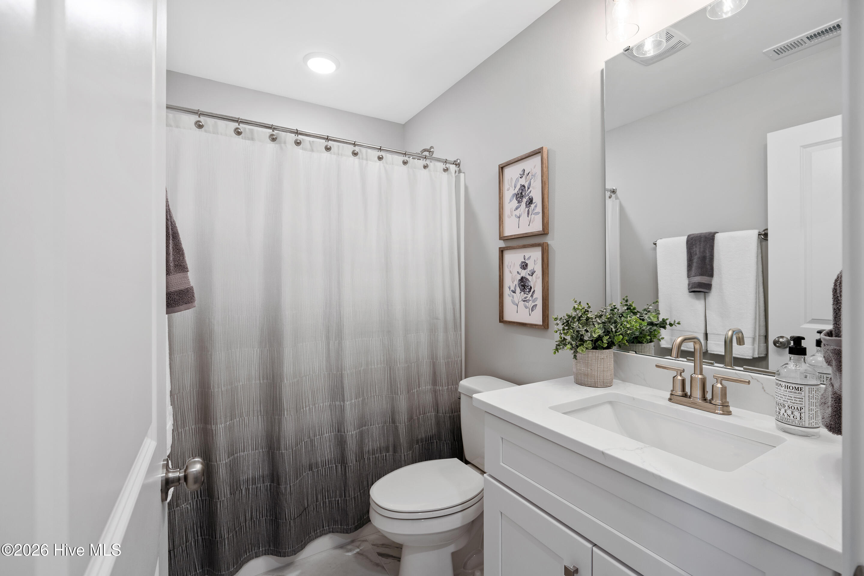 100555007 | Photo 31