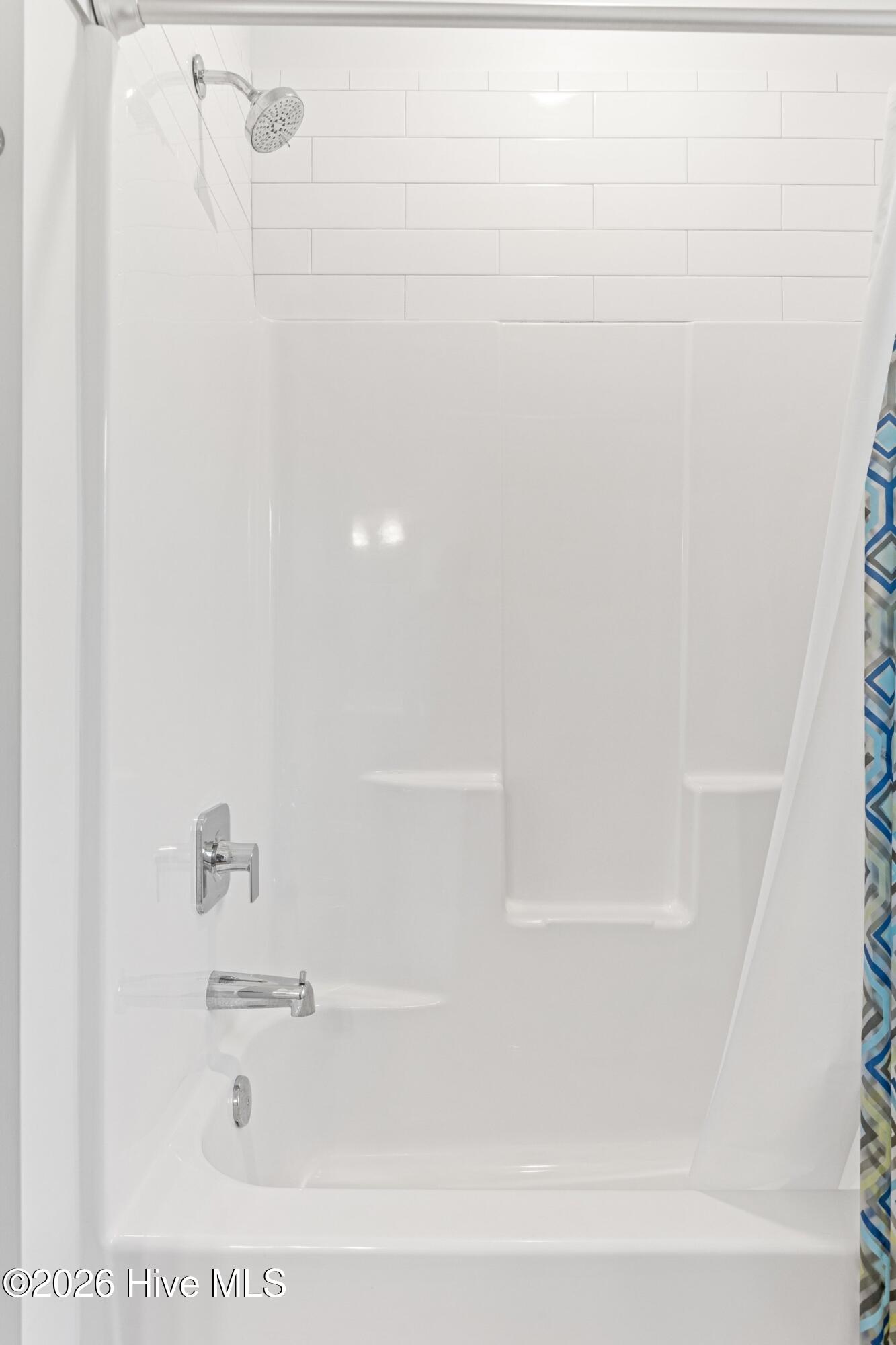 100550718 | Photo 27