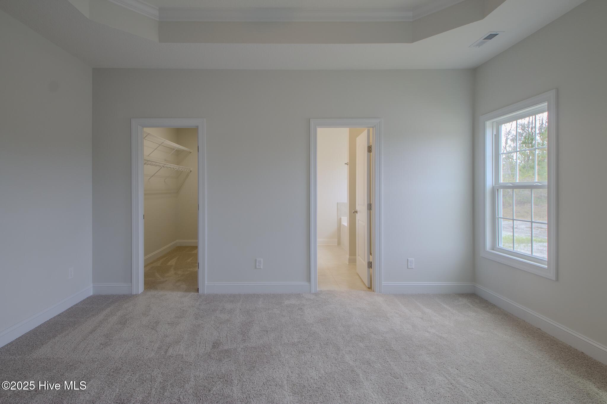 100518948 | Photo 16