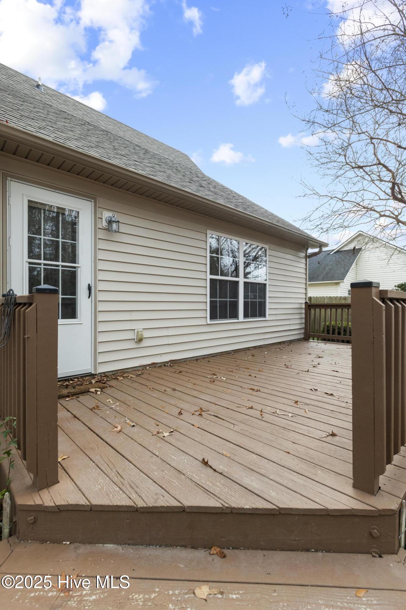 100545087 | Photo 31