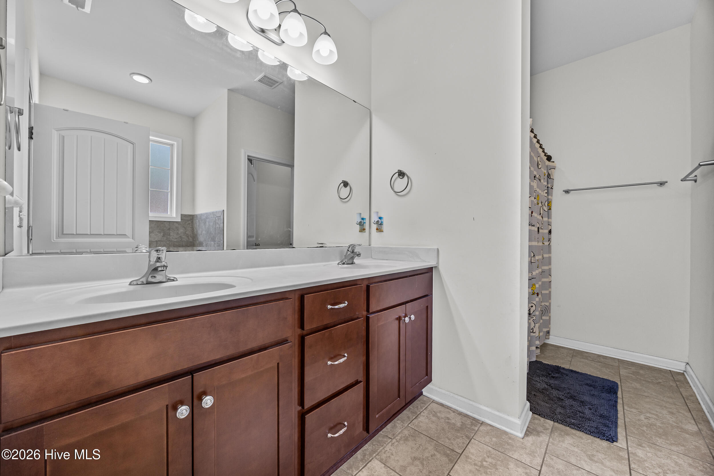 100552443 | Photo 17