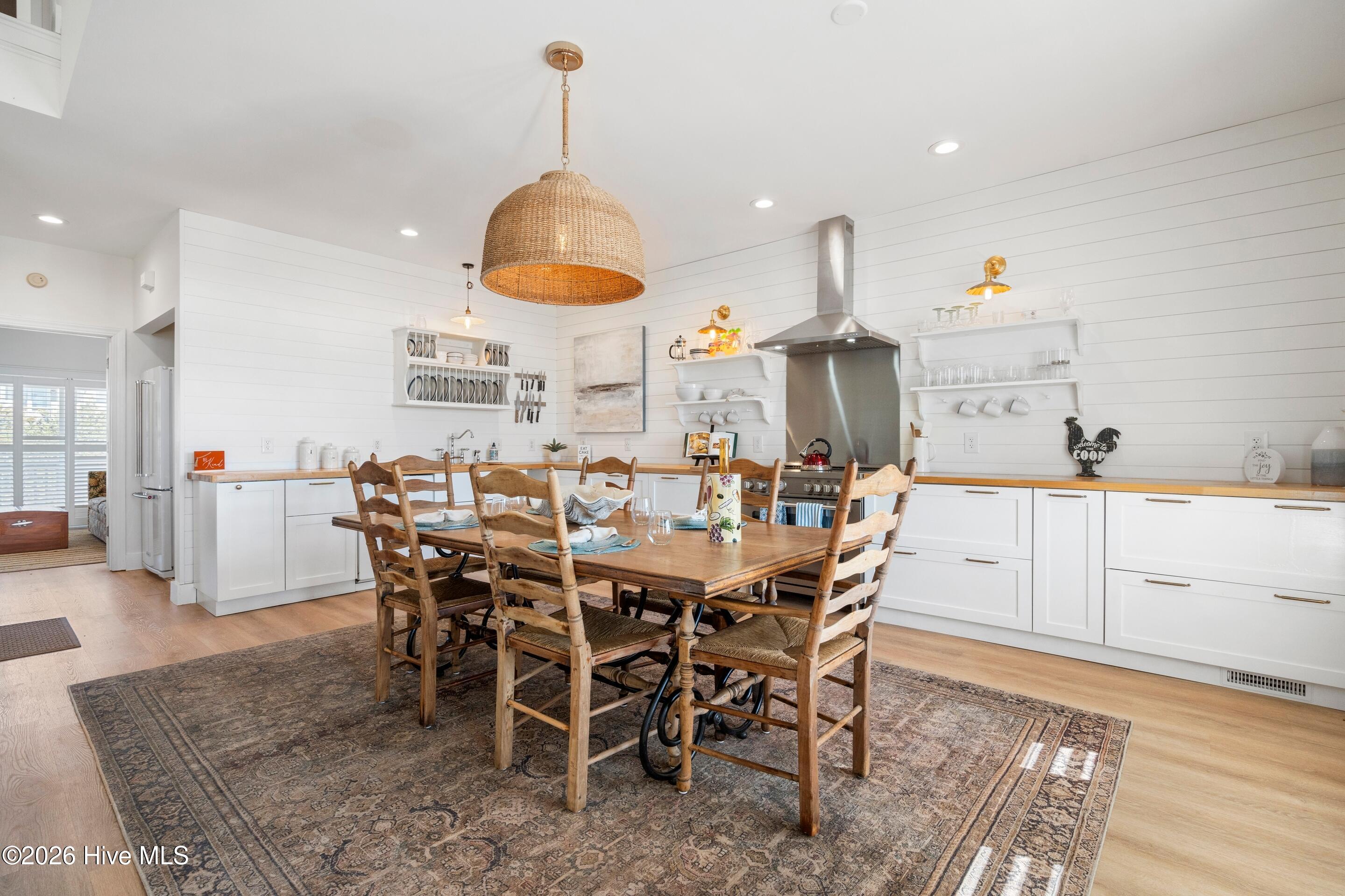 100549309 | Photo 17