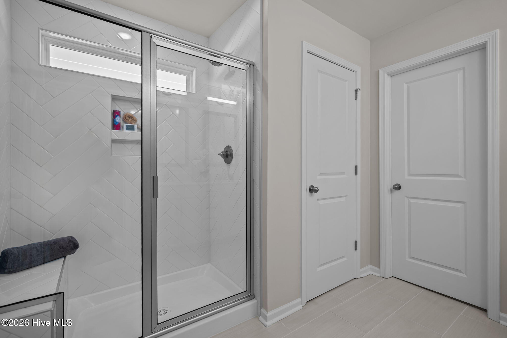 100522171 | Photo 28