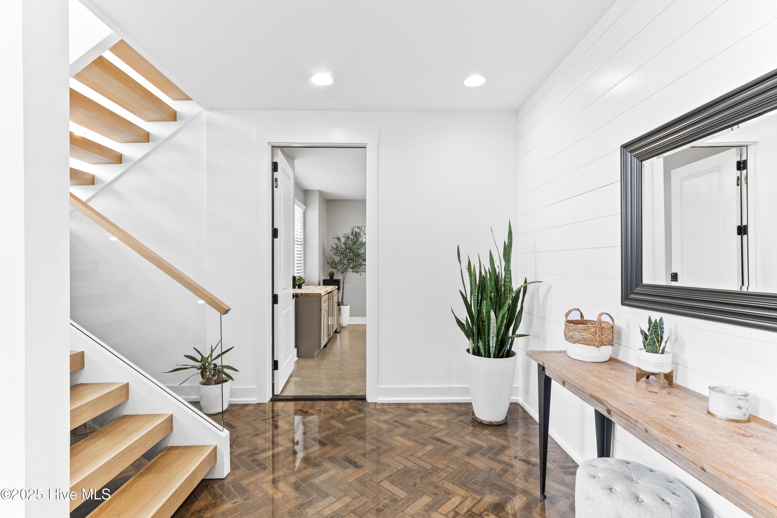 100534624 | Photo 23