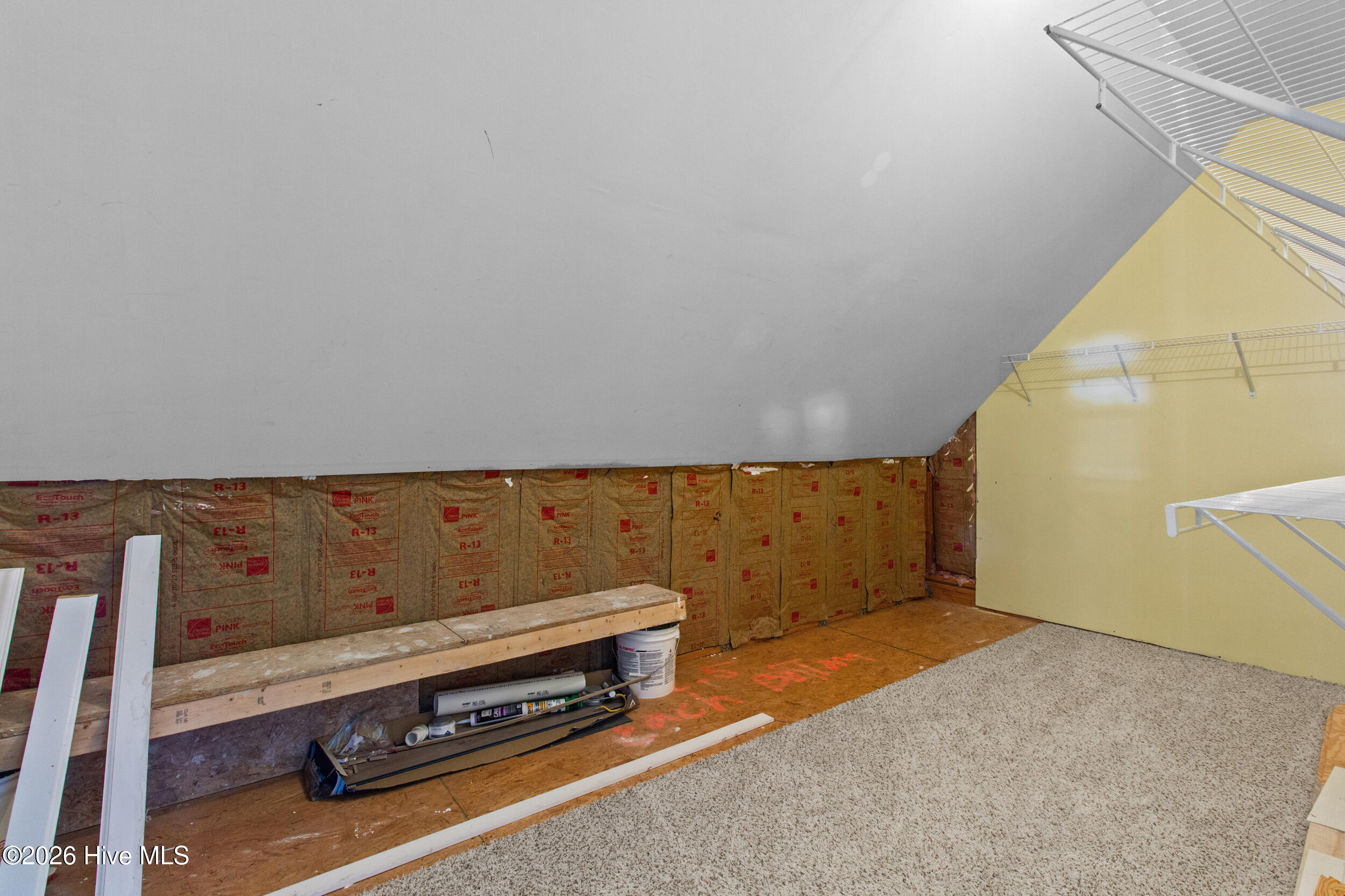 100554579 | Photo 36