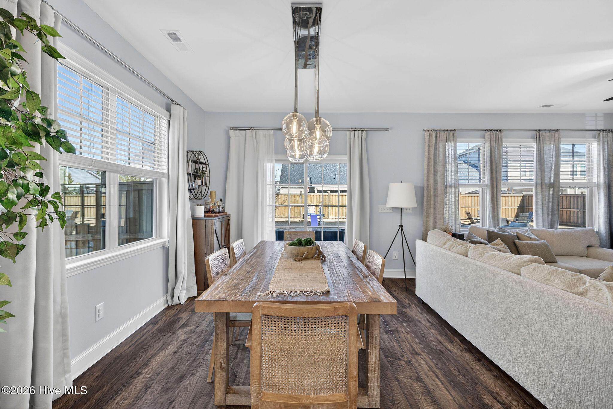 100552959 | Photo 14