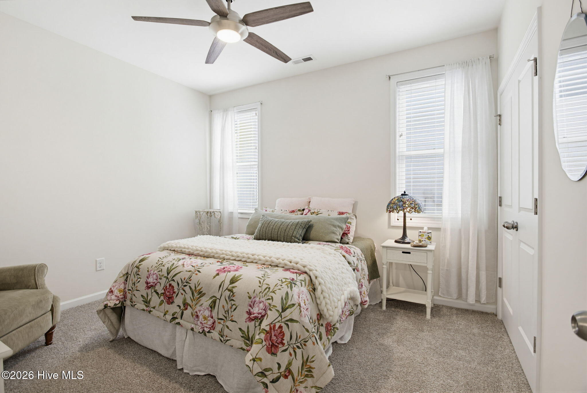 100569324 | Photo 20